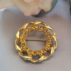 Gold Toned Wreath Brooch with Amber Stones